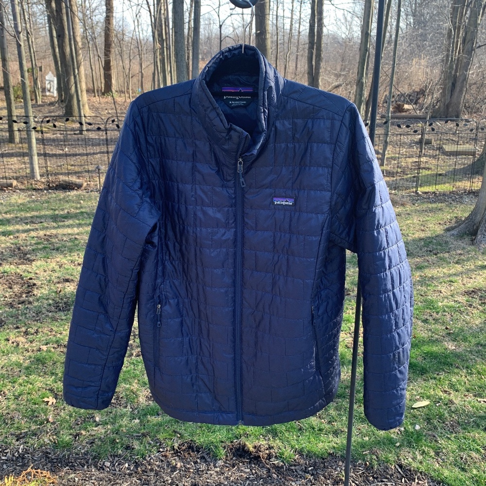 Patagonia navy nano puff, XL.
